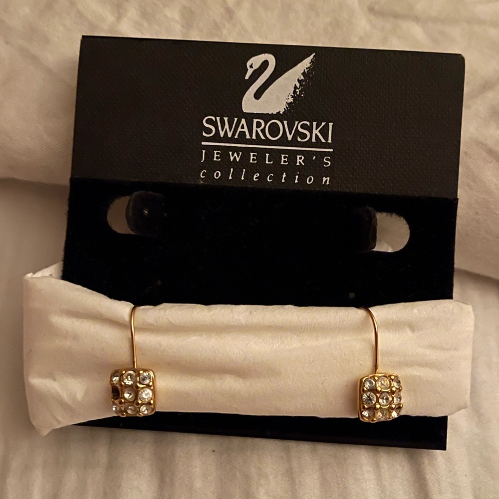 Swarovski drop earrings